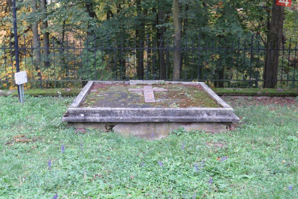 Michalovská kaplnka, rodinná hrobka rodu Sztárayovcov