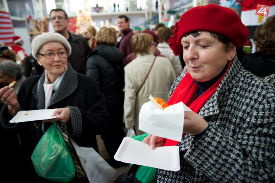 Charitatívny Vianočný bazár v Starej tržnici