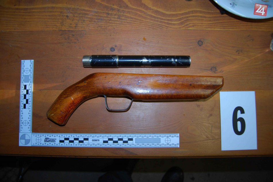 TAKÝTO arzenál našli policajti počas domovej prehliadky