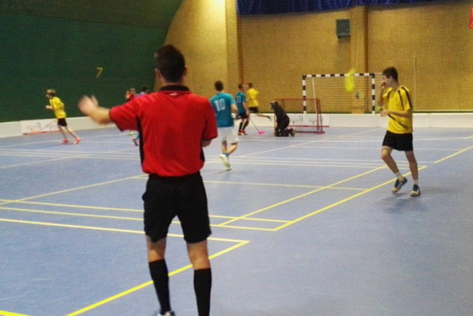 Začala Podtatranská florbalová liga: Takto sa hralo prvé dvojkolo