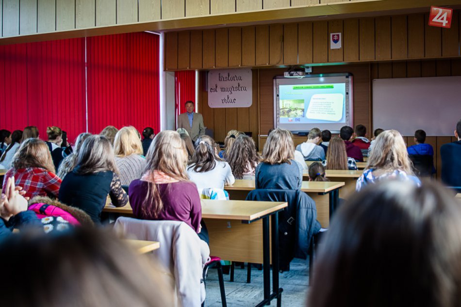 Dymovnica v škole: Aj takto môže vyzerať Deň otvorených dverí :)