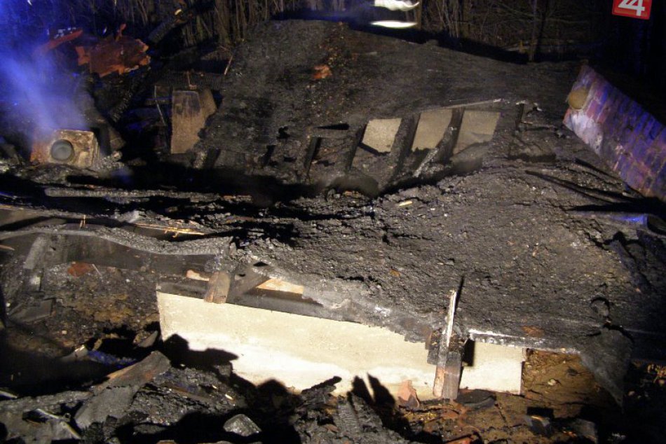 Plamene bolo vidieť zďaleka: Požiar zachvátil viničný dom!