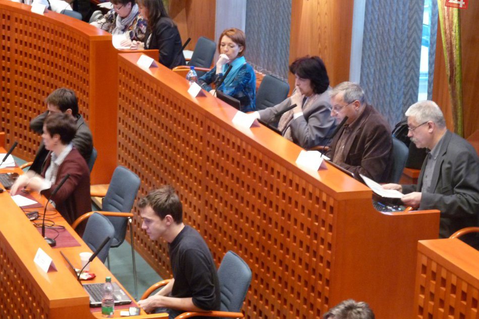 Rokovanie zastupiteľstva v Bystrici