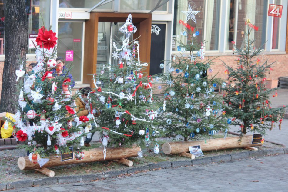 Stromčeky, ktoré vyzdobili deti: Ktorý z nich je najkrajší?