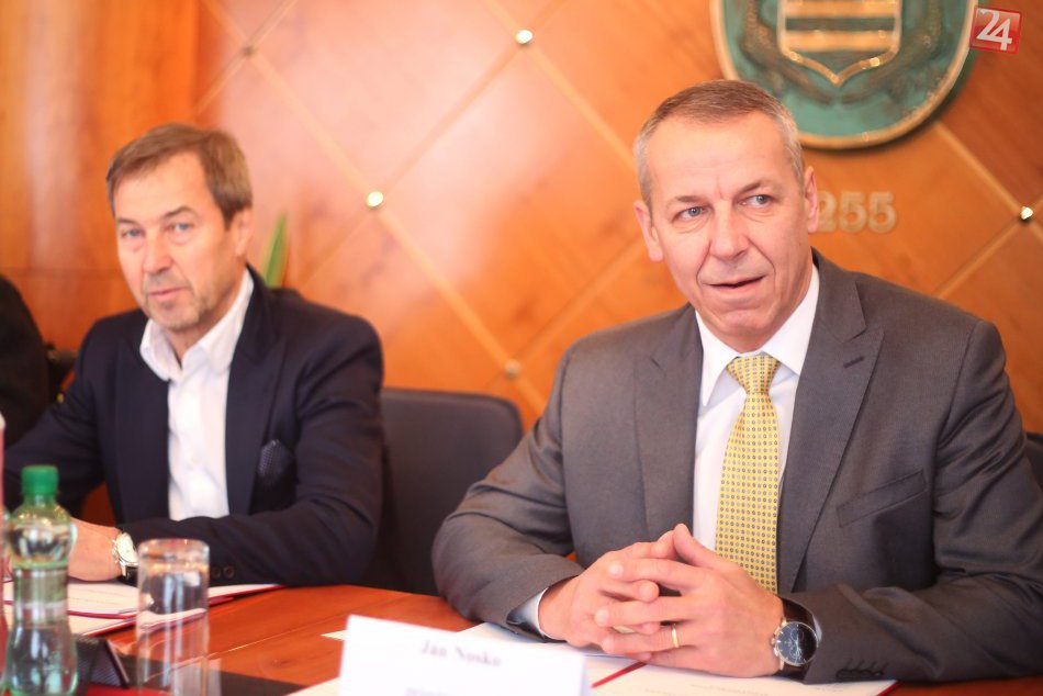 Dôležité stretnutie, týkajúce sa novej autobusky v OBRAZOCH