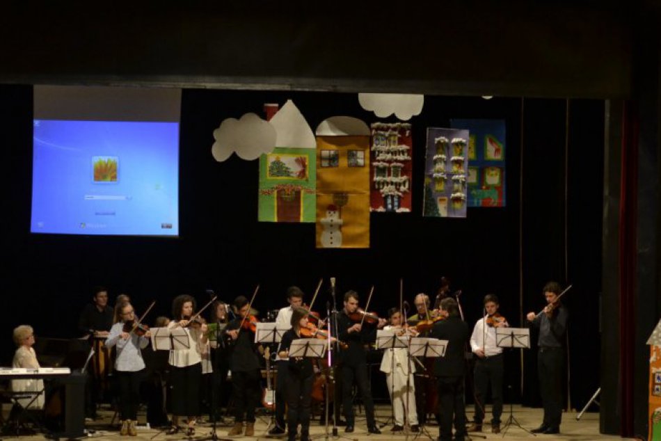 Divadlo B. S. Timravy praskalo vo švíkoch: Vianočný koncert umeleckej školy mal 