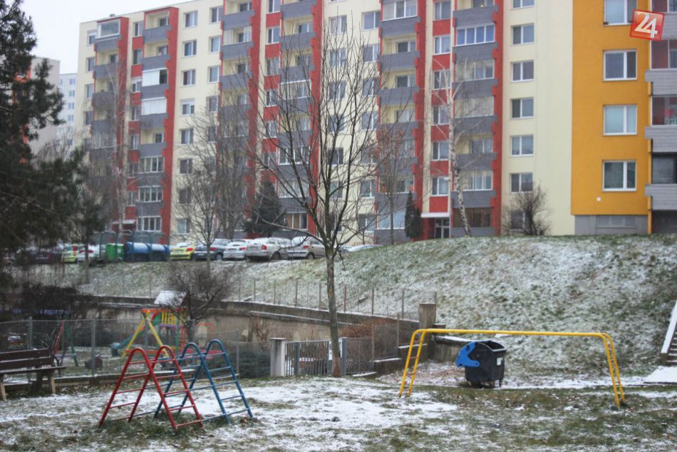 OBRAZOM: Perinbaba sa zľutovala a Nitru zasypala prvým snehom