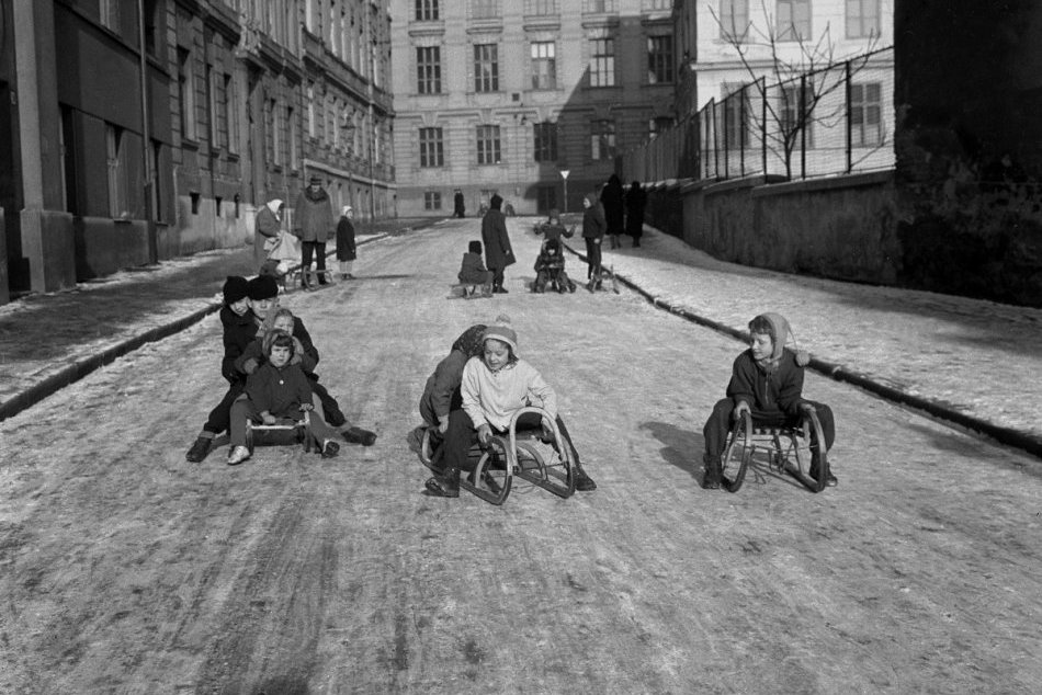 Zimné radovánky v Bratislave na unikátnych retro fotkách