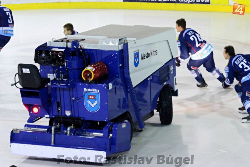 FOTO: HK Nitra s novou rolbou