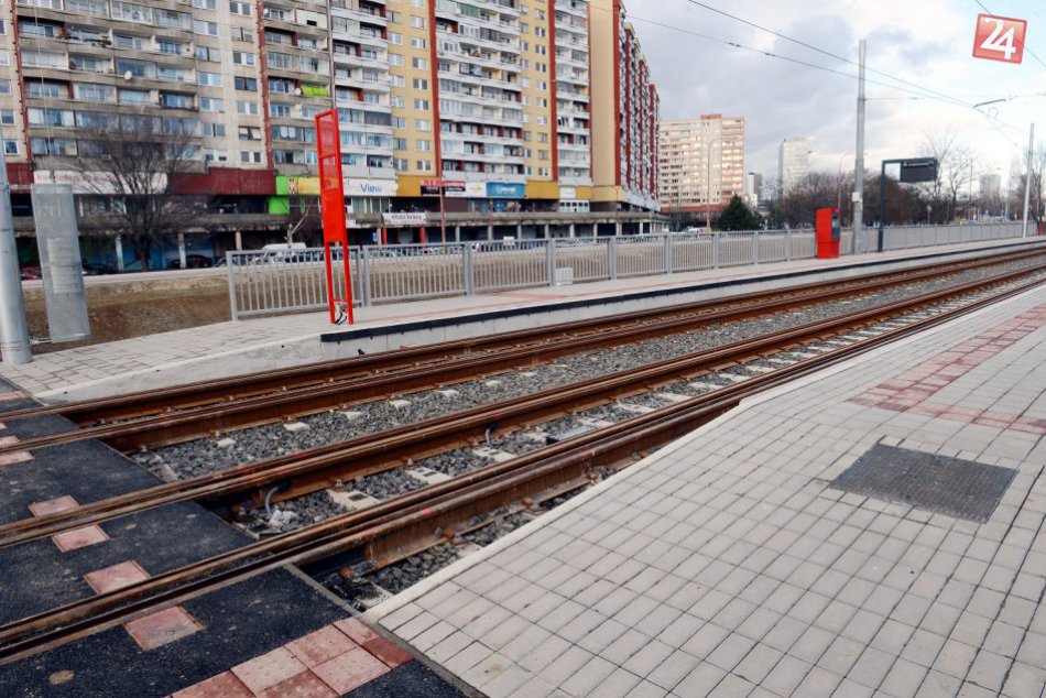 Električková trať do Petržalky január 2016