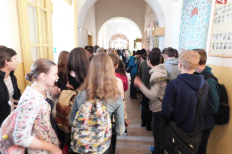 Beseda prezidenta s maturatmi na gymnáziu v Spišskej