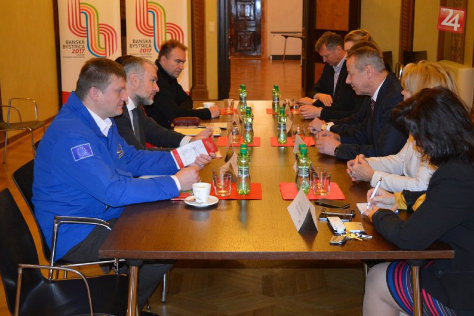 FOTO: V Bystrici bola na pretrase kandidatúra na atraktívny titul