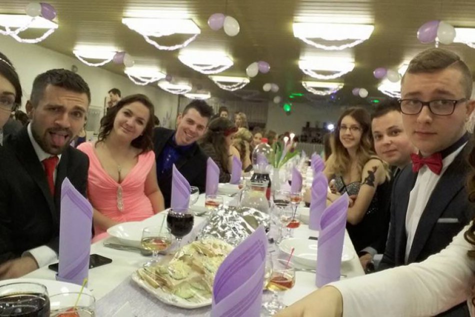 Ples na Pedagogickej a sociálnej akadémii v Lučenci: Toto je kráľovná!