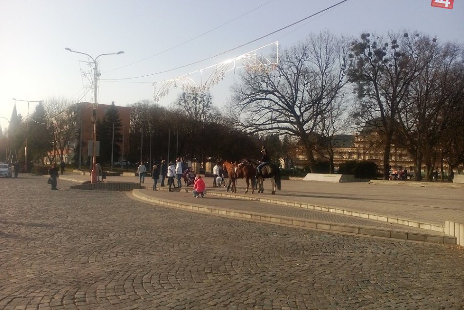 Na námestí v Humennom boli k videniu kone