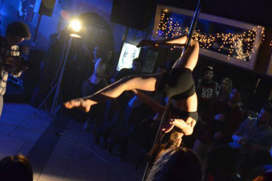 Vyberte sa na divokú party: Nový klip kapely Sematam vám rozvlní boky!