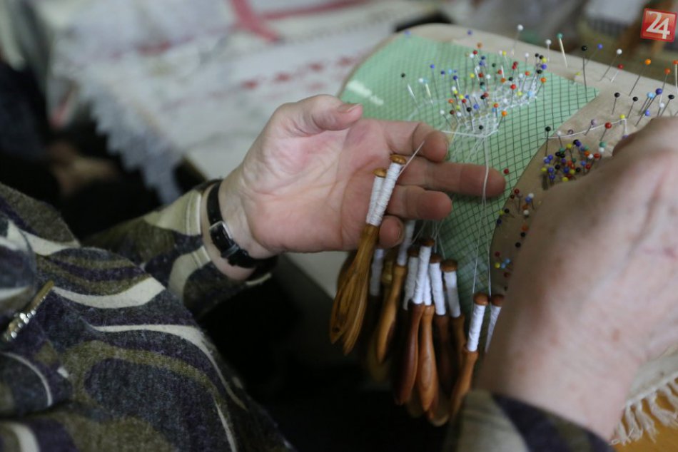 FOTO: Diela šikovných čipkárok