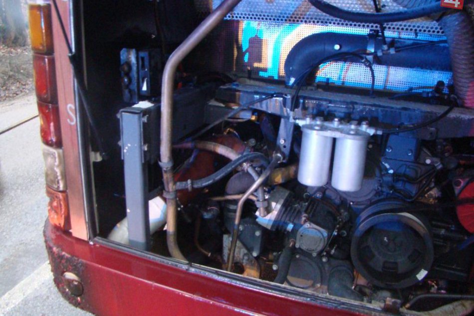 V Prešove horel autobus: Požiar zasiahol zadnú časť vozidla