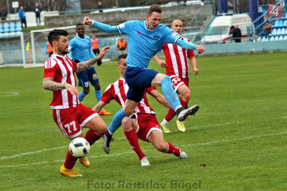 FOTO: V súboji FC Nitra s FK Dukla Banská Bystrica sa zrodila remíza