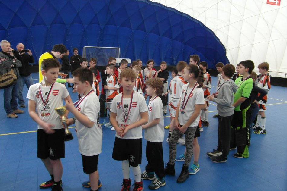 Úspechy bystrických florbalistov v OBRAZOCH