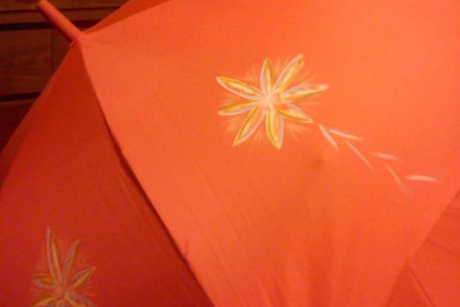 Maľuje na dáždniky: Ruženka má netradičnú záľubu