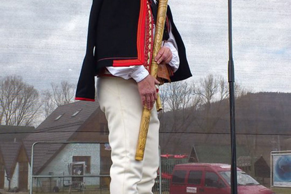 Veľkonočné radosti na Mýte: Šibači pristáli priamo z neba