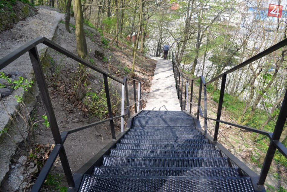 Prvá obhliadka na Nitrianskom hrade: Nový objekt služieb otvoria koncom júna