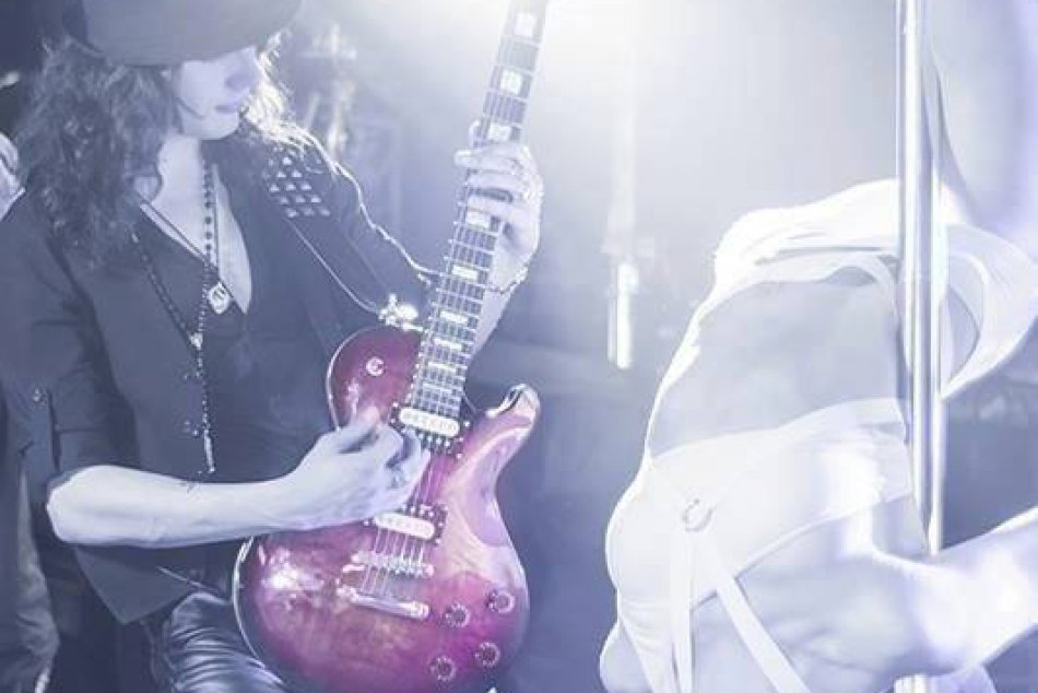 Zlatomoravecký gitarista Martin Vago (23): Na pódiu je ako doma