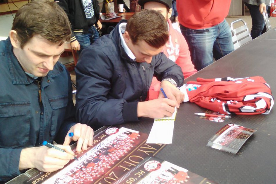 FOTO: Barani sa pred zimákom poďakovali fanúšikom