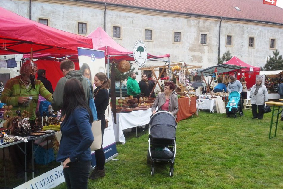 Atmosféra jarného Fraštackého trhu zachytená na FOTKÁCH
