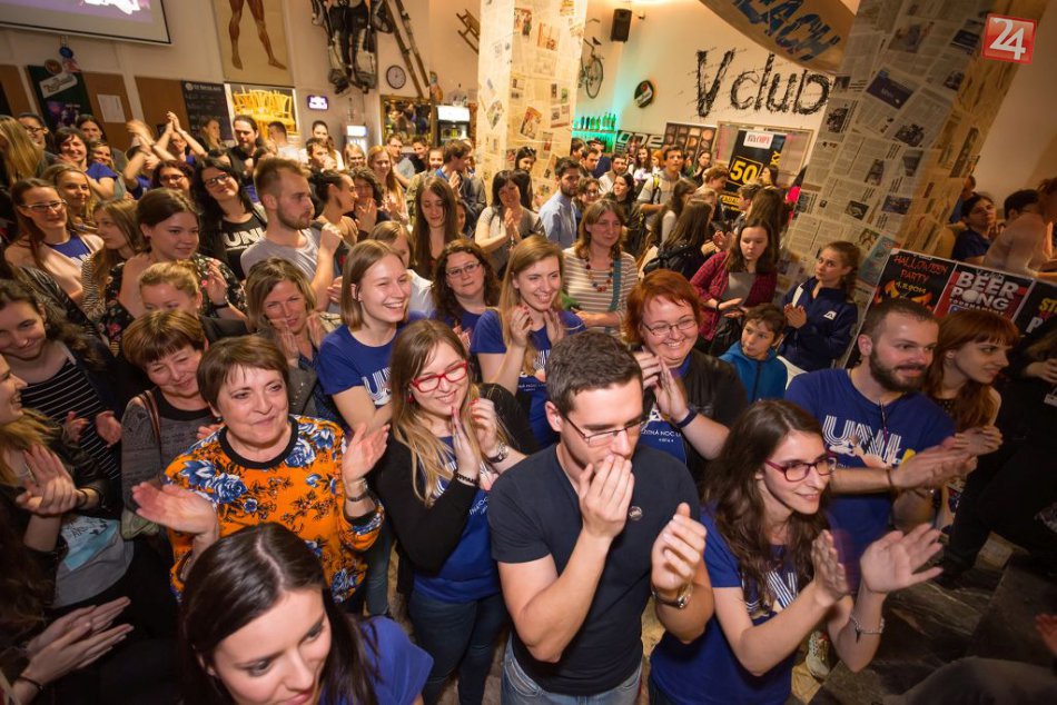 Univerzitná noc literatúry v Bystrici v OBRAZOCH