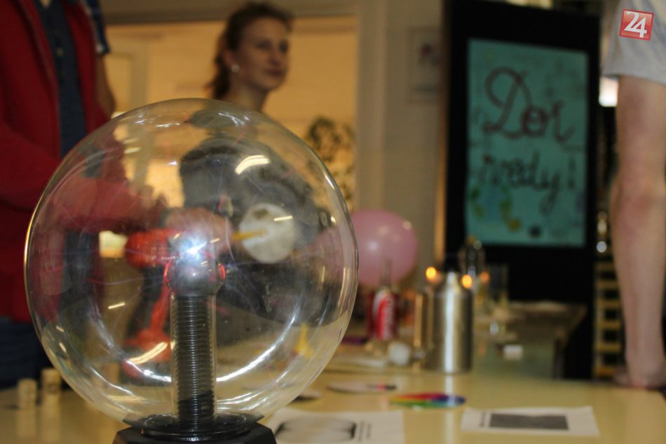 Deň vedy fyzika Spojená škola