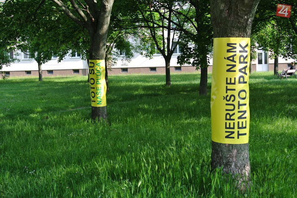 Ružinov - protest na Primaciálnom námestí