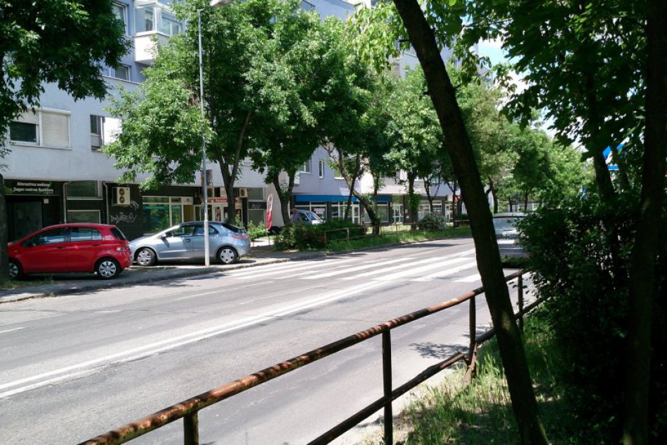 Priechod pre chodcov na Tomášikovej