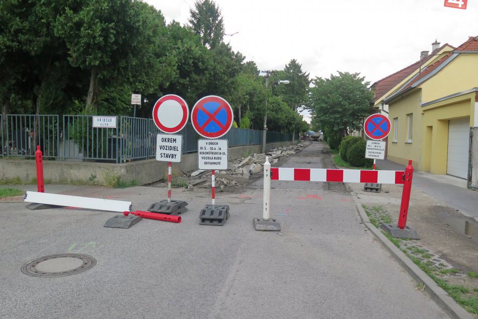 V Ružinove odštartovala tohtoročná oprava ciest a chodníkov