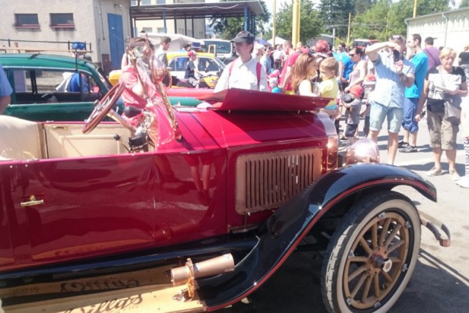 Deň otvorených dverí v Dopravnom podniku: Predstavili aj nové vozidlo