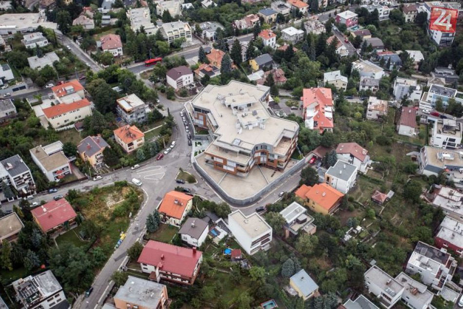 Protest pred Bonaparte v roku 2016