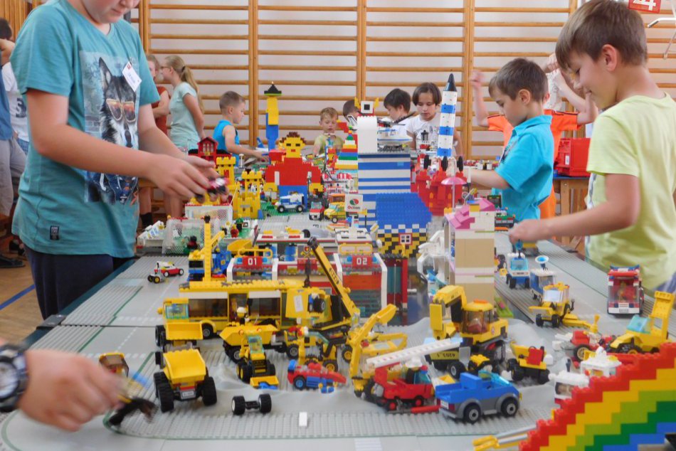 FOTO: Ľudia spojili sily a tu je výsledok. V Spišskej vyrástlo parádne mestečko