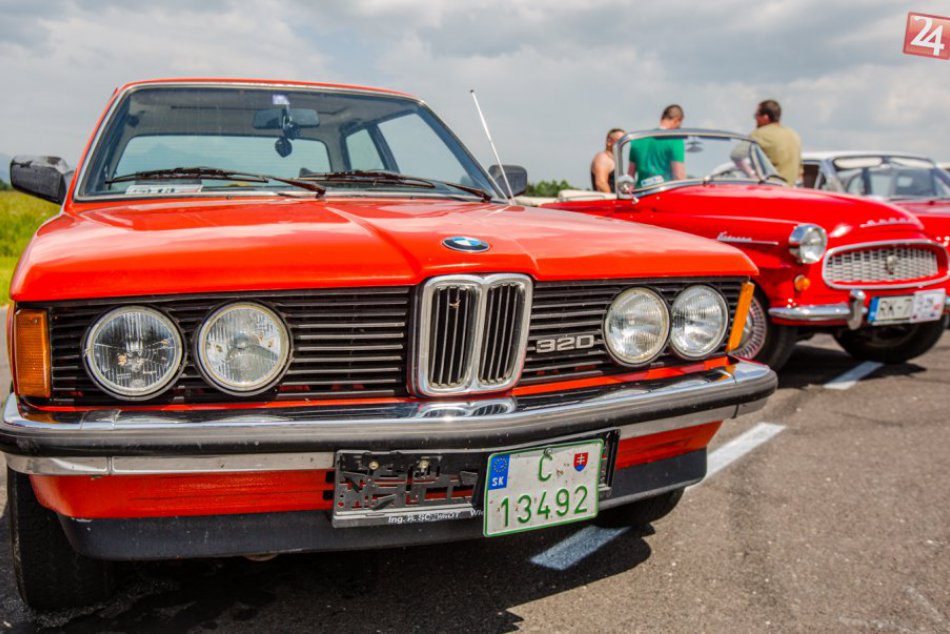 FOTO: Historické vozidlá v Liptovskom Mikuláši