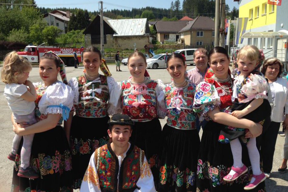FOTO: Mladá folkloristka Ivka z Hrochote