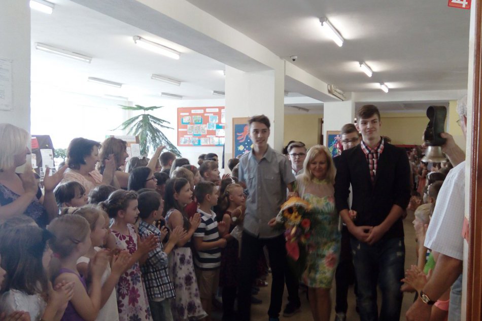 FOTO: Rozlúčka so školou na bystrickej základke.