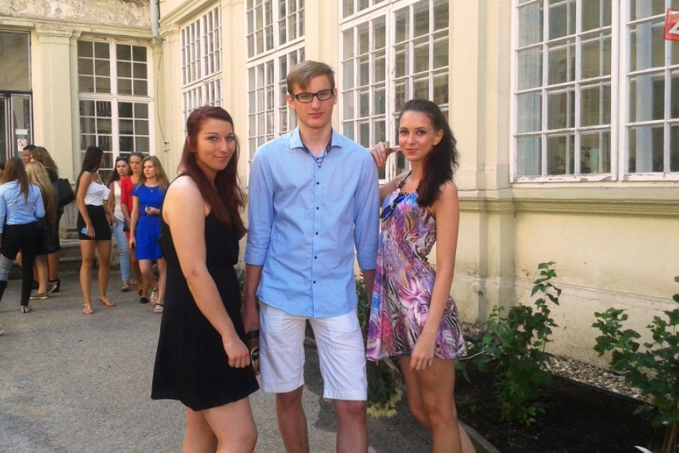 Fotografie z posledného školského dňa na priemyslovke v Košiciach