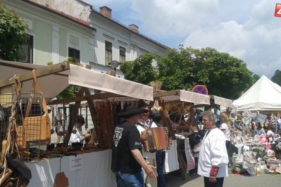 Breznianske trhy aj s novými stánkami. Tradícia opäť ožíva