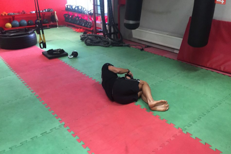 FOTO: Cviky, ktoré vám podľa novoveského trénera nahradia posilňovňu