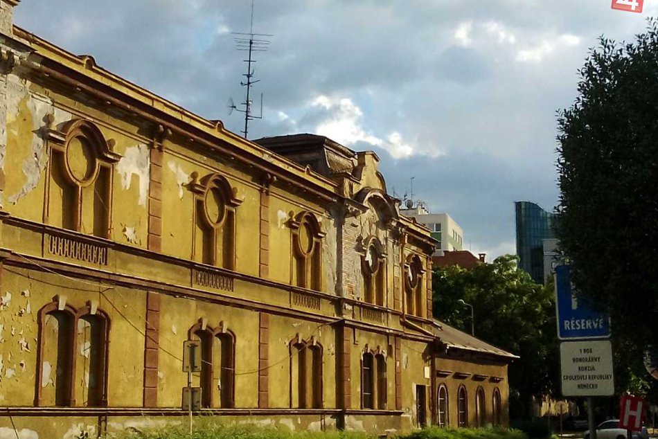 Budova bývalej televízie je dnes v nelichotivom stave