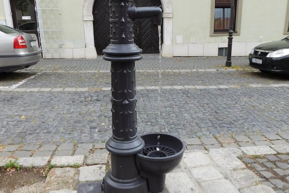 Pitná fontána na Jeruzalemskej ulici v Trnave
