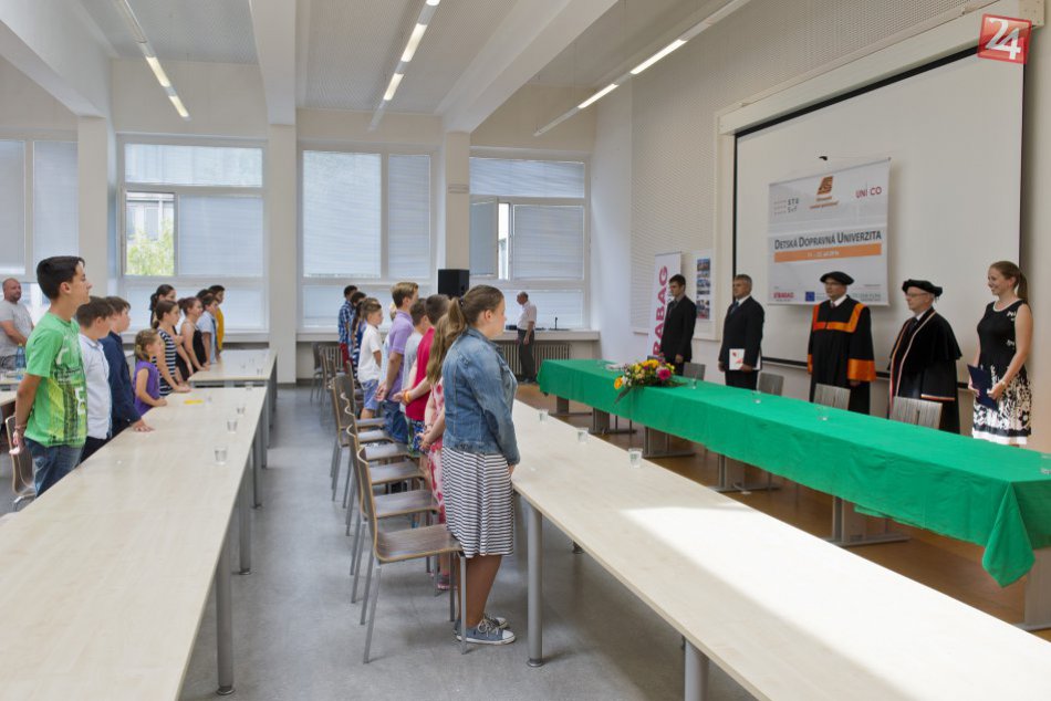 Absolventi Detskej dopravnej univerzity