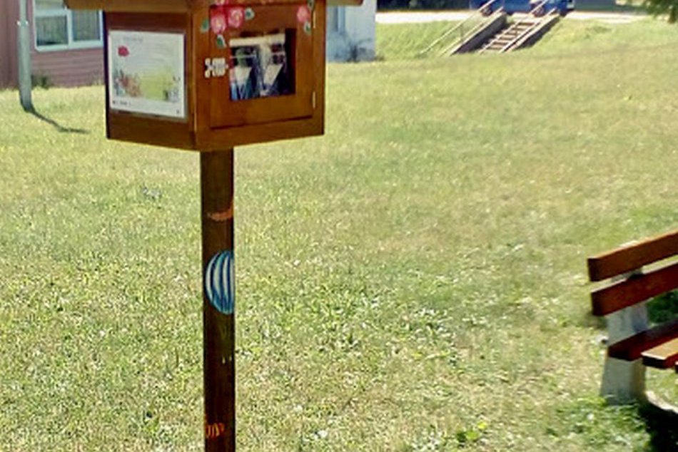 FOTO: Prečítaj, vráť a vymeň! Na Klokočine sa objavili knižné búdky