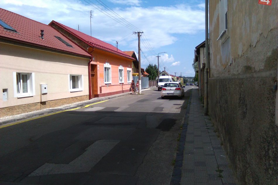 Opravy komunikácií v Lučenci