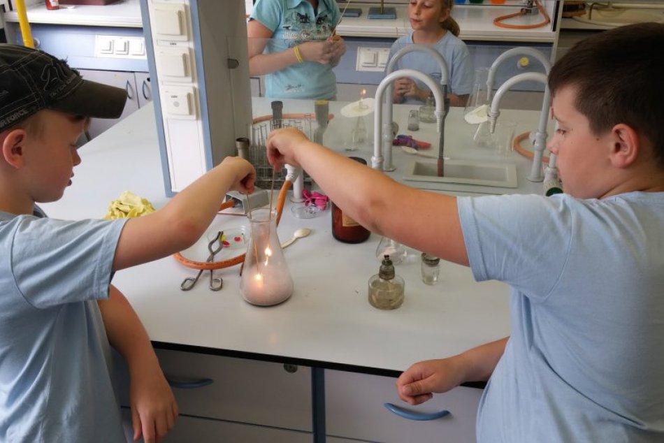 V OBRAZOCH: Nevšedný tábor UMB pritiahol deti k učeniu aj v lete