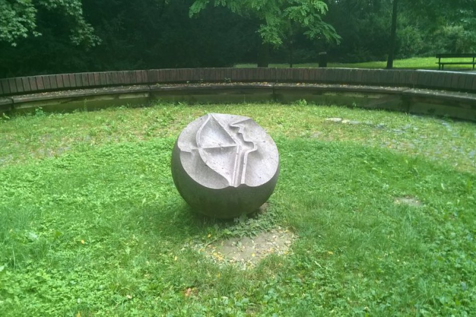 Znamenia v Sade Janka Kráľa